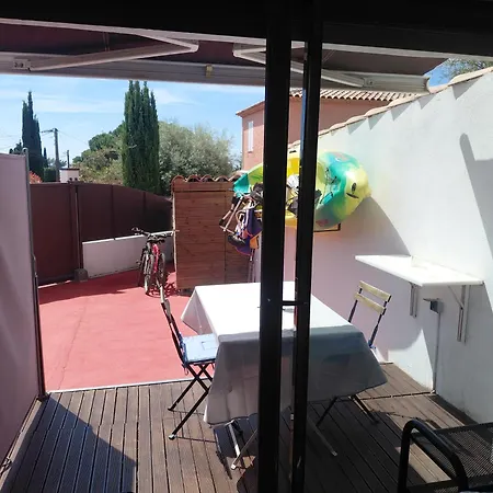 Chez Pierrot 2 *